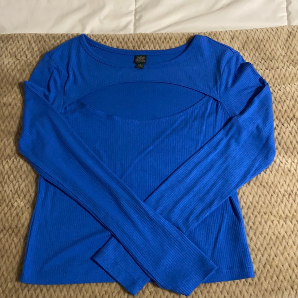 Wild fable cut out long sleeve